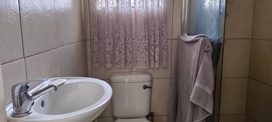 9 Bedroom Property for Sale in Generaal De Wet Free State